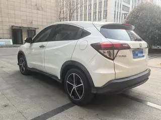 Honda Vezel 2020 1.5L CVT Luxury Edition interior photo 6 Honda Vezel 2020 1.5L CVT Luxury Edition interior photo 6