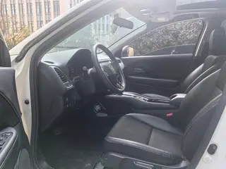 Honda Vezel 2020 1.5L CVT Luxury Edition interior photo 7 Honda Vezel 2020 1.5L CVT Luxury Edition interior photo 7