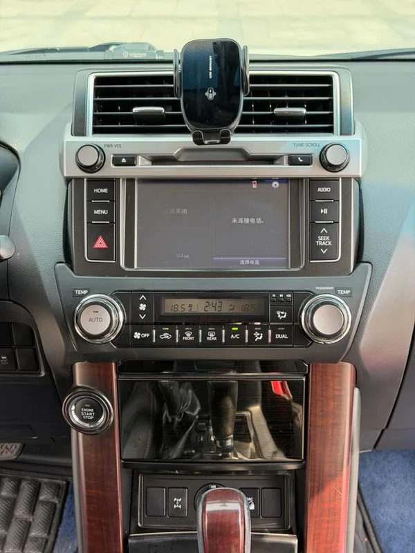 Toyota Prado 2016 3.5L Automatic TX-L interior photo 17 Toyota Prado 2016 3.5L Automatic TX-L interior photo 17