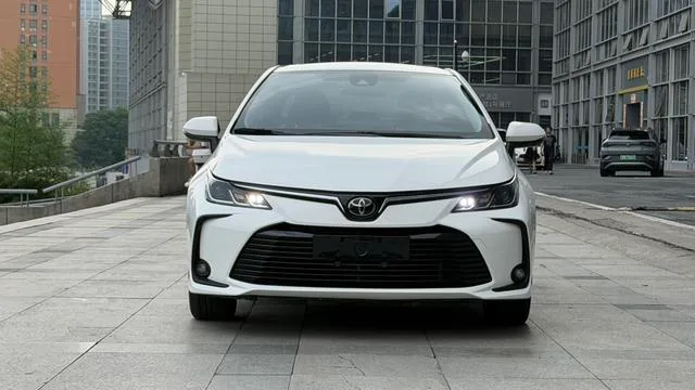 Toyota Corolla 2021 1.2T S-CVT Luxury Edition exterior photo 3 Toyota Corolla 2021 1.2T S-CVT Luxury Edition exterior photo 3