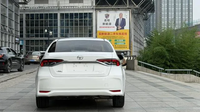 Toyota Corolla 2021 1.2T S-CVT Luxury Edition interior photo 12 Toyota Corolla 2021 1.2T S-CVT Luxury Edition interior photo 12