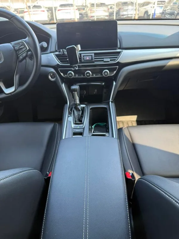 Honda Inspire 2022 260TURBO Version raffinée intérieur photo 10 Honda Inspire 2022 260TURBO Version raffinée intérieur photo 10