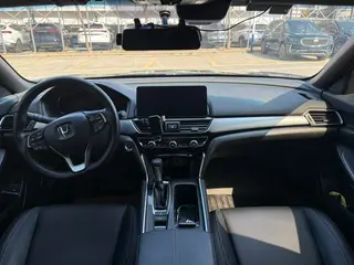 Honda Inspire 2022 260TURBO Version raffinée intérieur photo 11 Honda Inspire 2022 260TURBO Version raffinée intérieur photo 11