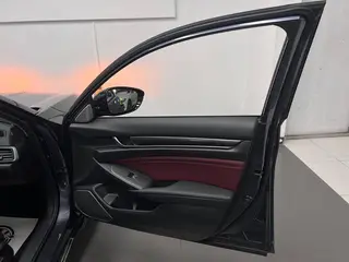 Honda Accord 2022 260TURBO Magic Night Premium Edition interior photo 20