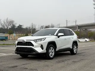 Toyota RAV4 2023 2.0L CVT Two-wheel drive urban version