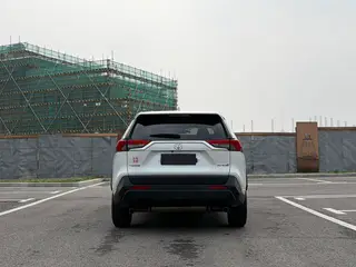 Toyota RAV4 2023 2.0L CVT Two-wheel drive urban version exterior photo 6 Toyota RAV4 2023 2.0L CVT Two-wheel drive urban version exterior photo 6