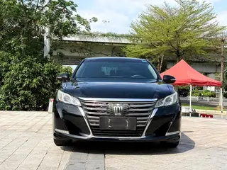 Toyota Crown 2015 2.0T Edición de moda exterior foto 2 Toyota Crown 2015 2.0T Edición de moda exterior foto 2
