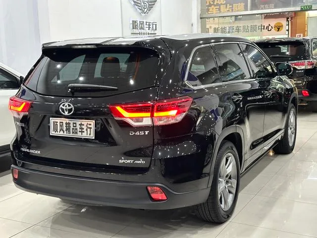 Toyota Highlander 2018 2.0T 4WD Premium Edition 7 Asiento País VI exterior foto 4 Toyota Highlander 2018 2.0T 4WD Premium Edition 7 Asiento País VI exterior foto 4