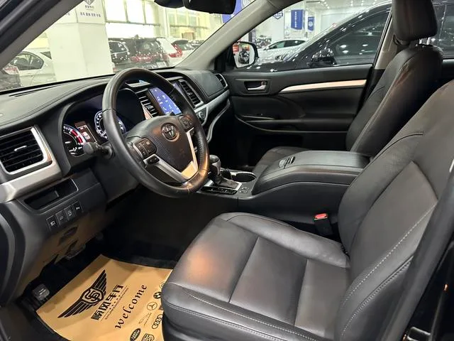 Toyota Highlander 2018 2.0T 4WD Premium Edition 7 Asiento País VI exterior foto 7 Toyota Highlander 2018 2.0T 4WD Premium Edition 7 Asiento País VI exterior foto 7