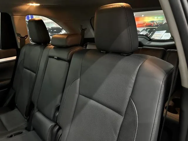 Toyota Highlander 2018 2.0T 4WD Premium Edition 7 Asiento País VI exterior foto 10 Toyota Highlander 2018 2.0T 4WD Premium Edition 7 Asiento País VI exterior foto 10