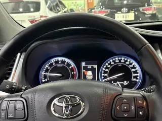Toyota Highlander 2018 2.0T 4WD Premium Edition 7 Asiento País VI interior foto 13 Toyota Highlander 2018 2.0T 4WD Premium Edition 7 Asiento País VI interior foto 13