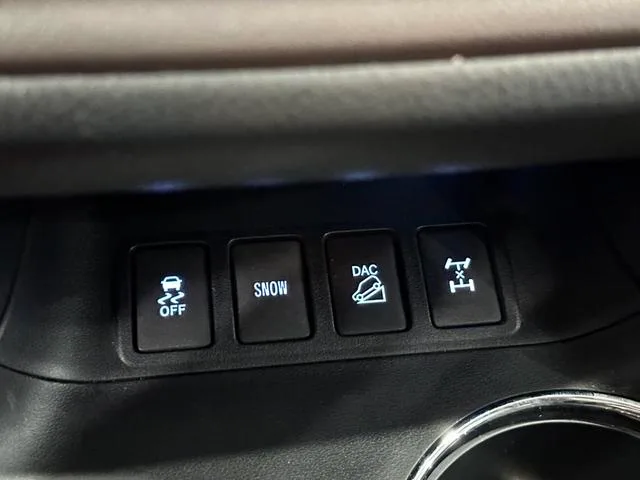Toyota Highlander 2018 2.0T 4WD Premium Edition 7 Asiento País VI interior foto 15 Toyota Highlander 2018 2.0T 4WD Premium Edition 7 Asiento País VI interior foto 15