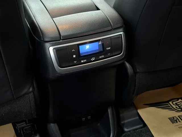Toyota Highlander 2018 2.0T 4WD Premium Edition 7 Asiento País VI interior foto 19 Toyota Highlander 2018 2.0T 4WD Premium Edition 7 Asiento País VI interior foto 19