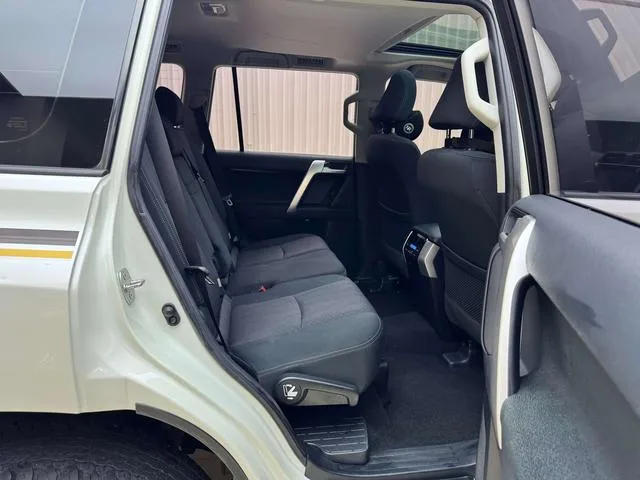 Toyota Prado 2018 3.5L Automático TX interior foto 13 Toyota Prado 2018 3.5L Automático TX interior foto 13