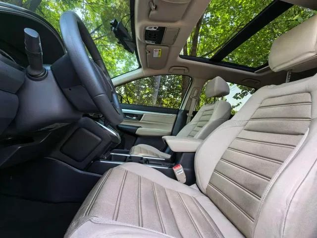 Honda CR-V 2021 240TURBO CVT 2WD Comfort Version interior photo 11 Honda CR-V 2021 240TURBO CVT 2WD Comfort Version interior photo 11