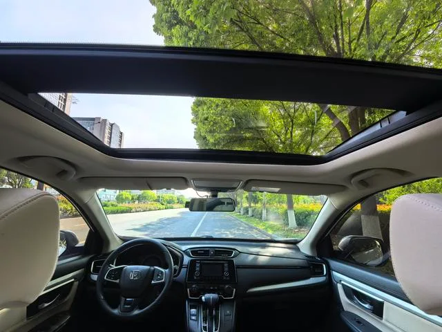 Honda CR-V 2021 240TURBO CVT 2WD Comfort Version interior photo 12 Honda CR-V 2021 240TURBO CVT 2WD Comfort Version interior photo 12