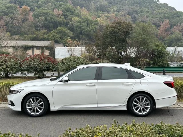 Honda Accord 2022 260TURBO Luxury Edition exterior photo 4 Honda Accord 2022 260TURBO Luxury Edition exterior photo 4