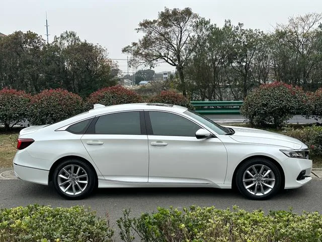 Honda Accord 2022 260TURBO Luxury Edition exterior photo 5 Honda Accord 2022 260TURBO Luxury Edition exterior photo 5