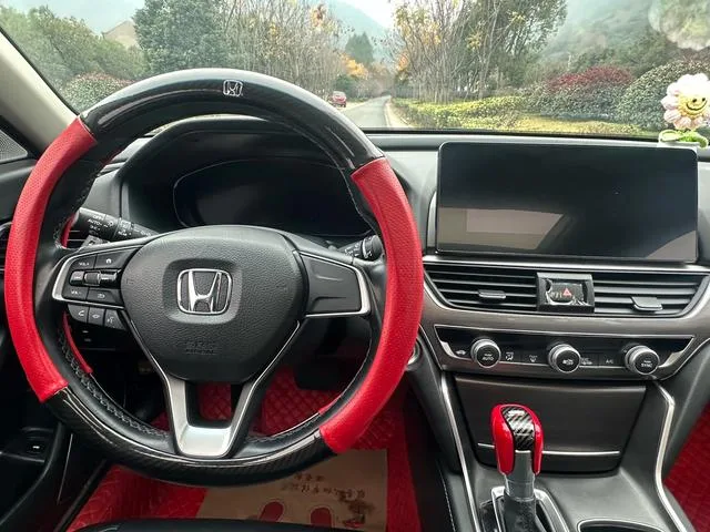Honda Accord 2022 260TURBO Luxury Edition interior photo 11 Honda Accord 2022 260TURBO Luxury Edition interior photo 11