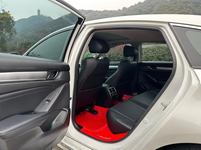 Honda Accord 2022 260TURBO Luxury Edition interior photo 19 Honda Accord 2022 260TURBO Luxury Edition interior photo 19