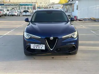 Alfa Romeo Stelvio 2017 2.0T 200HP Edición de lujo exterior foto 2 Alfa Romeo Stelvio 2017 2.0T 200HP Edición de lujo exterior foto 2