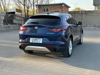 Alfa Romeo Stelvio 2017 2.0T 200HP Edición de lujo exterior foto 6 Alfa Romeo Stelvio 2017 2.0T 200HP Edición de lujo exterior foto 6