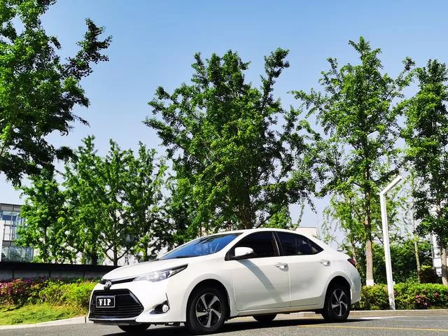 Toyota Levin 2017 1.8GS CVT Version d'élite extérieur photo 1 Toyota Levin 2017 1.8GS CVT Version d'élite extérieur photo 1