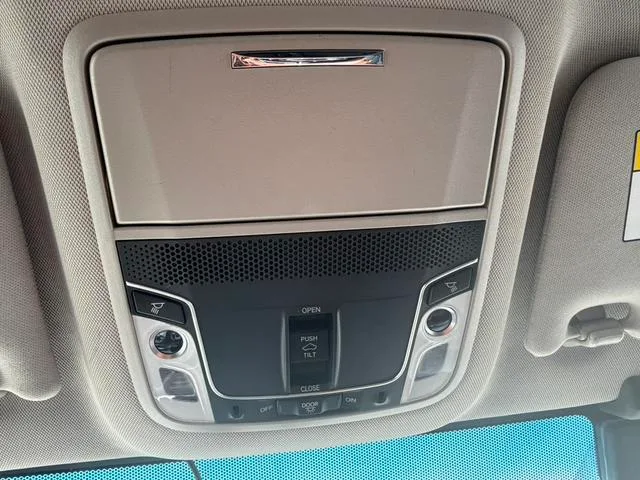 Honda Accord 2022 260TURBO Luxury Edition interior photo 19 Honda Accord 2022 260TURBO Luxury Edition interior photo 19