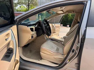 Toyota Corolla 2017 1.6L CVT GL interior photo 7 Toyota Corolla 2017 1.6L CVT GL interior photo 7