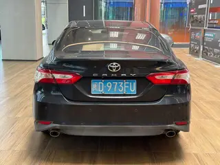 Toyota Camry 2019 2.0E Elite Edition Country VI interior photo 6 Toyota Camry 2019 2.0E Elite Edition Country VI interior photo 6