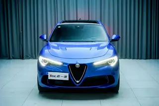 Alfa Romeo Stelvio 2018 2.9T 510HP Four-leaf clover version exterior photo 2 Alfa Romeo Stelvio 2018 2.9T 510HP Four-leaf clover version exterior photo 2