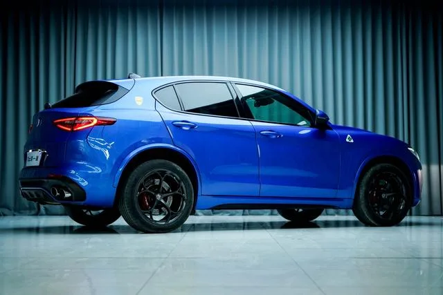 Alfa Romeo Stelvio 2018 2.9T 510HP Four-leaf clover version exterior photo 5 Alfa Romeo Stelvio 2018 2.9T 510HP Four-leaf clover version exterior photo 5