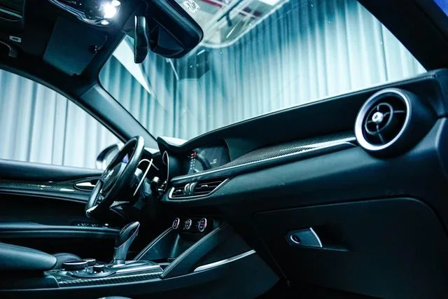 Alfa Romeo Stelvio 2018 2.9T 510HP Four-leaf clover version interior photo 12 Alfa Romeo Stelvio 2018 2.9T 510HP Four-leaf clover version interior photo 12