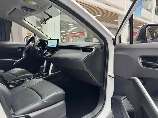 Toyota Frontlander 2024 2.0L CVT Versión de élite interior foto 15 Toyota Frontlander 2024 2.0L CVT Versión de élite interior foto 15
