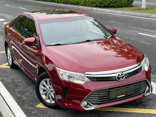 Toyota Camry 2016 2.0G 10th Anniversary Leading Edition interior photo 13 Toyota Camry 2016 2.0G 10th Anniversary Leading Edition interior photo 13