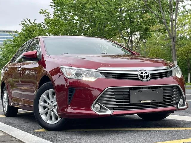 Toyota Camry 2016 2.0G 10th Anniversary Leading Edition interior photo 15 Toyota Camry 2016 2.0G 10th Anniversary Leading Edition interior photo 15