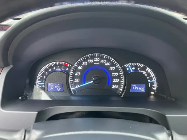 Toyota Camry 2016 2.0G 10th Anniversary Leading Edition interior photo 19 Toyota Camry 2016 2.0G 10th Anniversary Leading Edition interior photo 19