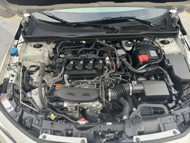 Honda Civic 2022 240TURBO CVT Dynamic Edition interior photo 17 Honda Civic 2022 240TURBO CVT Dynamic Edition interior photo 17