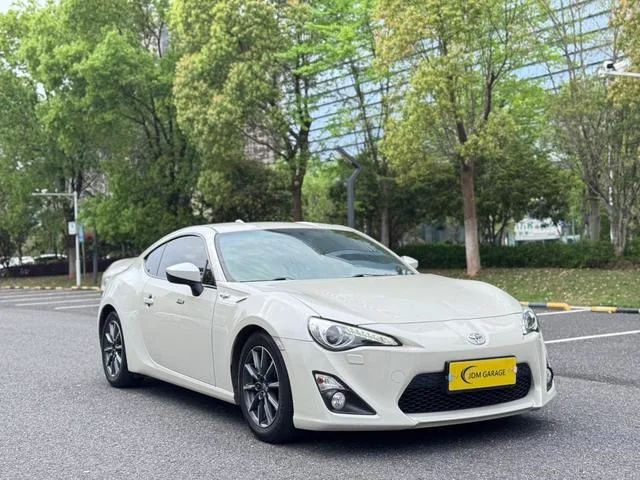 Toyota 86 2014 2.0L Manual Deluxe exterior photo 4 Toyota 86 2014 2.0L Manual Deluxe exterior photo 4