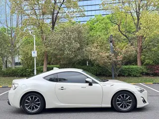 Toyota 86 2014 2.0L Manual Deluxe exterior photo 6 Toyota 86 2014 2.0L Manual Deluxe exterior photo 6
