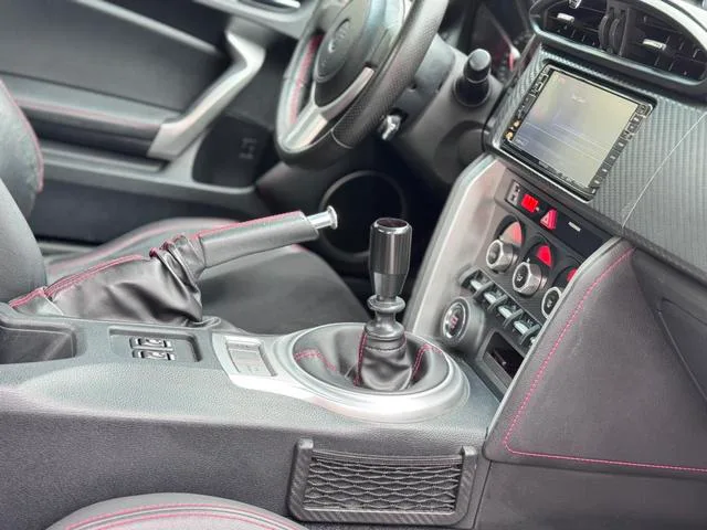 Toyota 86 2014 2.0L Manual Deluxe interior photo 15 Toyota 86 2014 2.0L Manual Deluxe interior photo 15