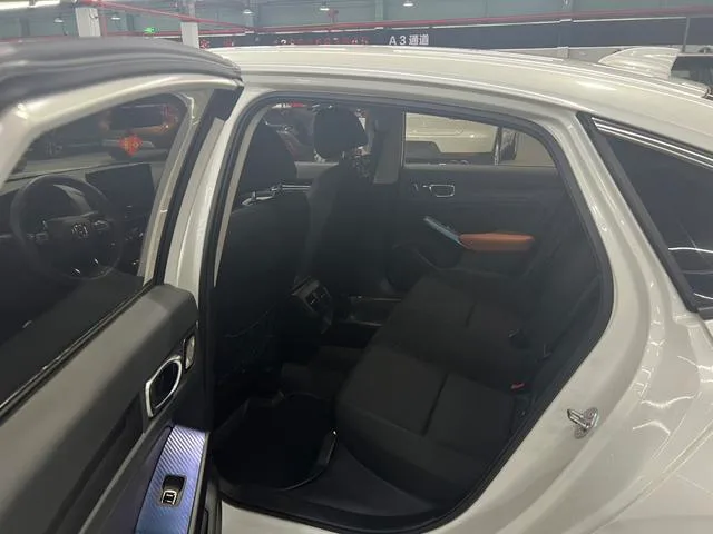 Honda Civic 2022 180TURBO CVT still moving version exterior photo 8 Honda Civic 2022 180TURBO CVT still moving version exterior photo 8