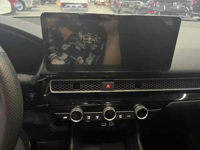 Honda Civic 2022 180TURBO CVT still moving version interior photo 11 Honda Civic 2022 180TURBO CVT still moving version interior photo 11