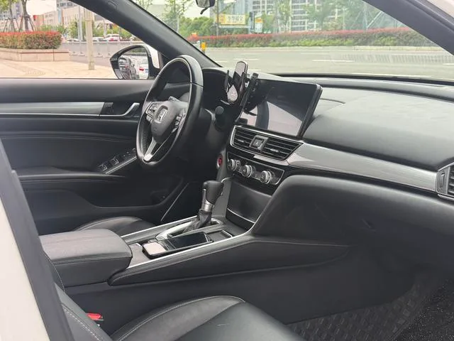 Honda Inspire 2022 260TURBO Fine Edition interior photo 7 Honda Inspire 2022 260TURBO Fine Edition interior photo 7