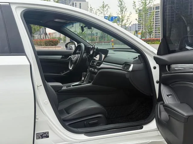 Honda Inspire 2022 260TURBO Fine Edition interior photo 8 Honda Inspire 2022 260TURBO Fine Edition interior photo 8