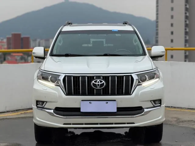 Toyota Prado 2019 3.5L Automático TX-L Versión de lujo exterior foto 2 Toyota Prado 2019 3.5L Automático TX-L Versión de lujo exterior foto 2
