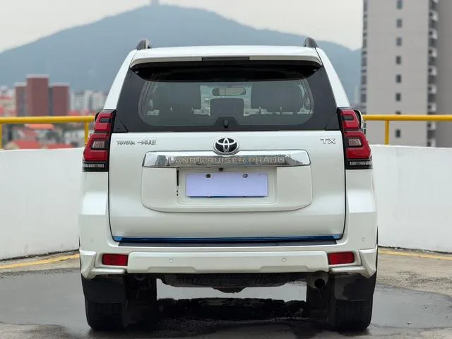 Toyota Prado 2019 3.5L Automático TX-L Versión de lujo exterior foto 6 Toyota Prado 2019 3.5L Automático TX-L Versión de lujo exterior foto 6