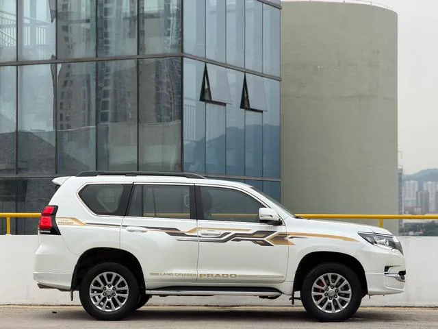 Toyota Prado 2019 3.5L Automático TX-L Versión de lujo exterior foto 8 Toyota Prado 2019 3.5L Automático TX-L Versión de lujo exterior foto 8