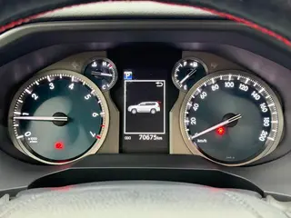 Toyota Prado 2019 3.5L Automático TX-L Versión de lujo interior foto 12 Toyota Prado 2019 3.5L Automático TX-L Versión de lujo interior foto 12