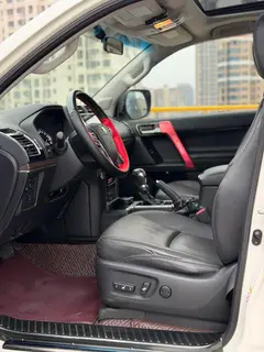 Toyota Prado 2019 3.5L Automático TX-L Versión de lujo interior foto 14 Toyota Prado 2019 3.5L Automático TX-L Versión de lujo interior foto 14